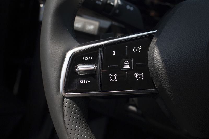 ACC - Steuerungseinheit am Lenkrad