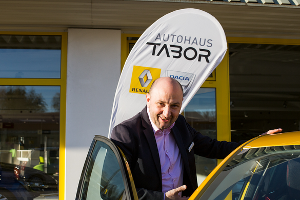 Automobilverkäufer /-in